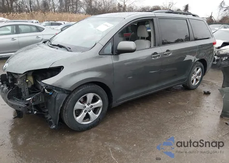 2013 Toyota Sienna Le V6 8 Passenger from USA, damaged, VIN 5TDKK3DC7DS403565